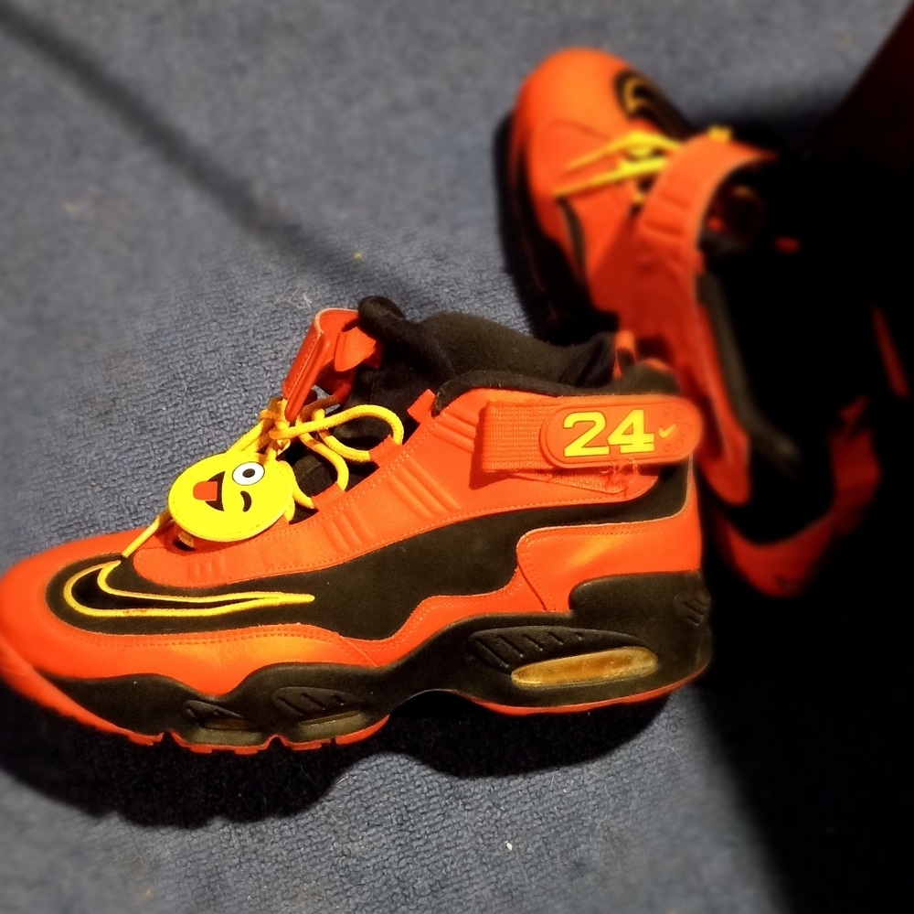 Ken Griffey Jr Air Max 1 Black & Crimson size 12